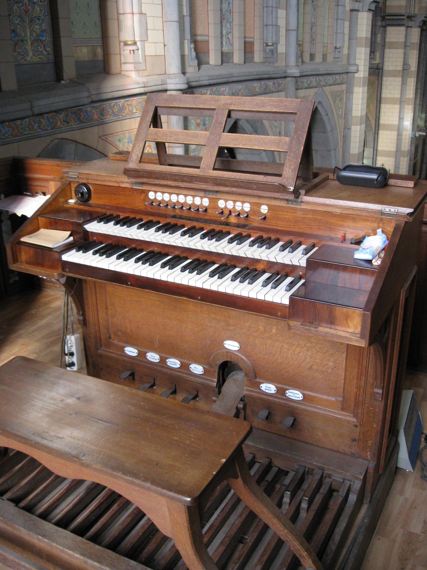 Console de l'orgue